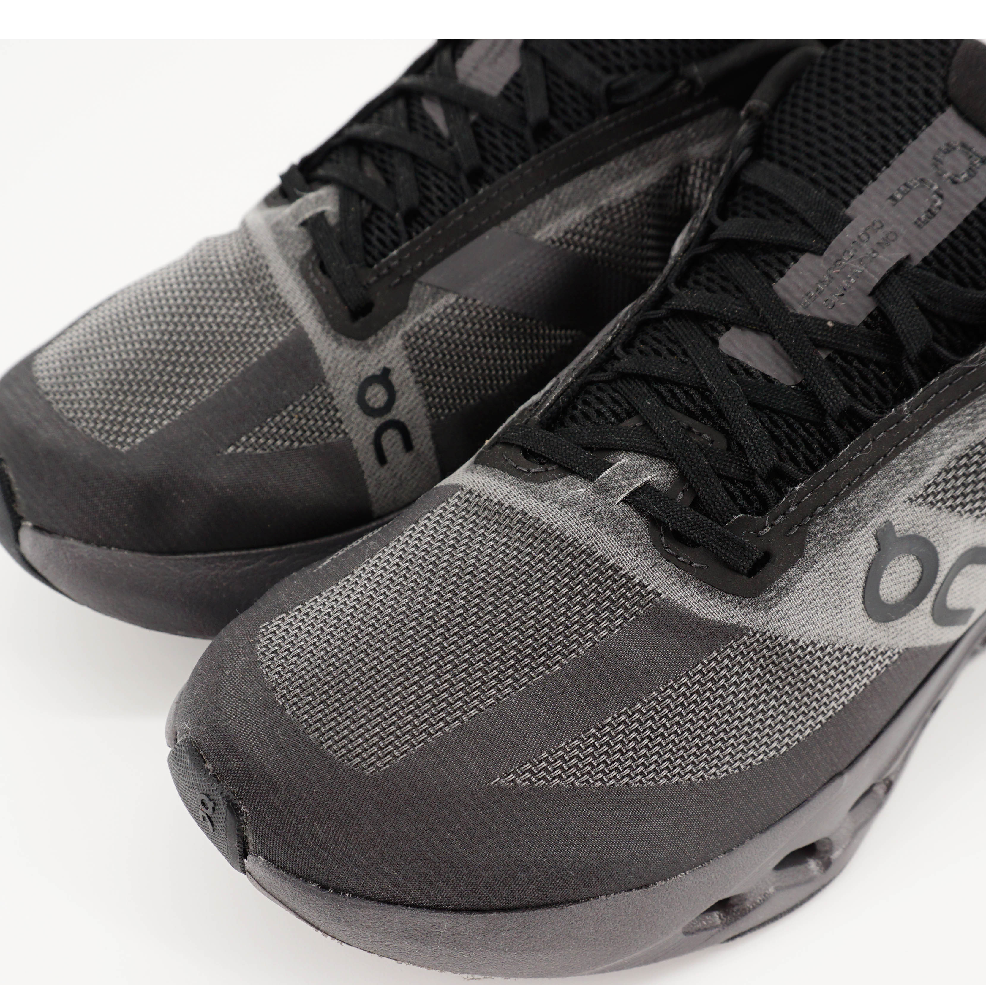 On Running Cloud Surfer Next Black 28cm