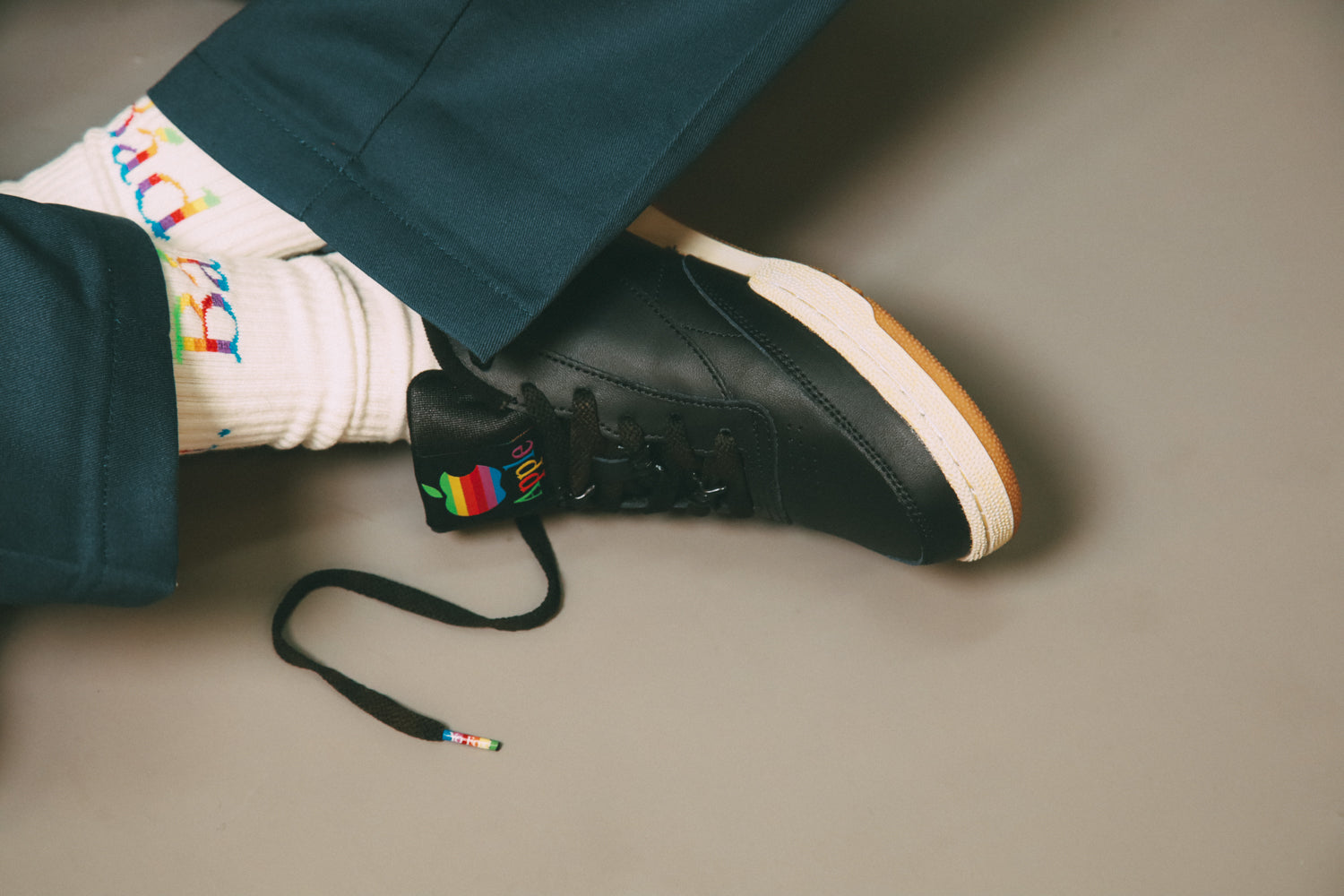 Foxtrot Uniform Bad Apple Socks - Cream Spectrum