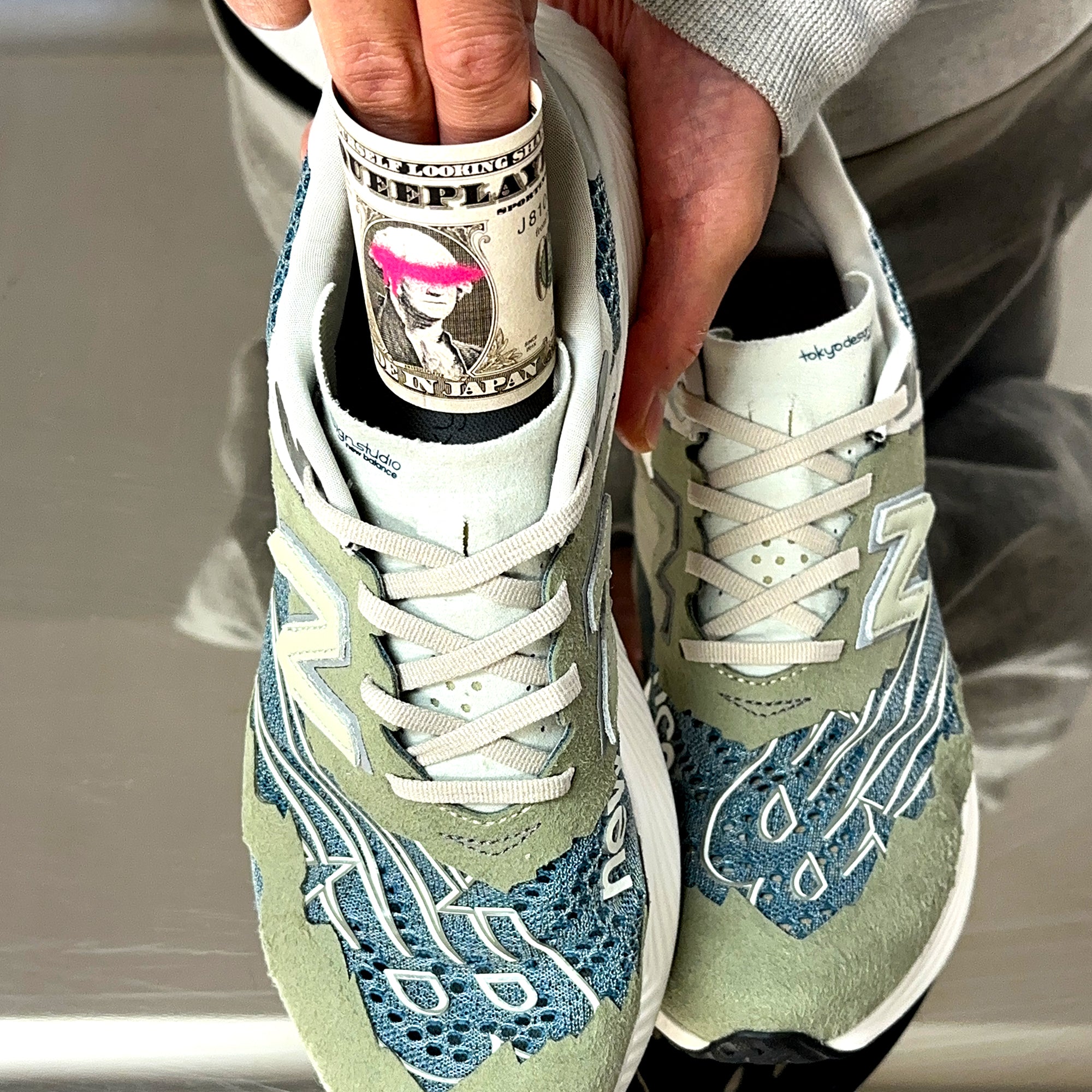 SHOE SHEET"ONE DOLLAR"